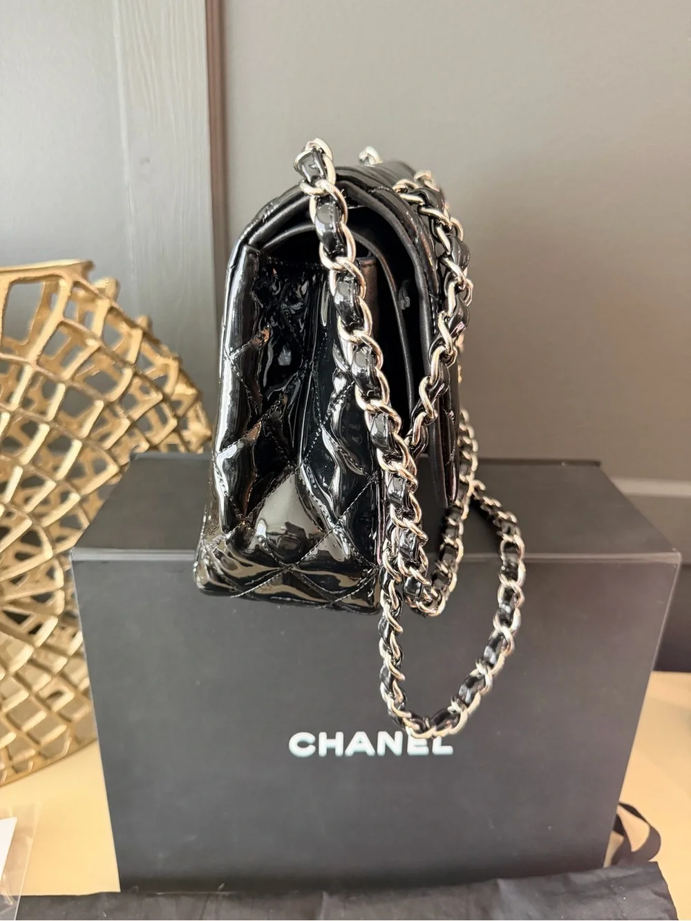 CHANEL authentic classic